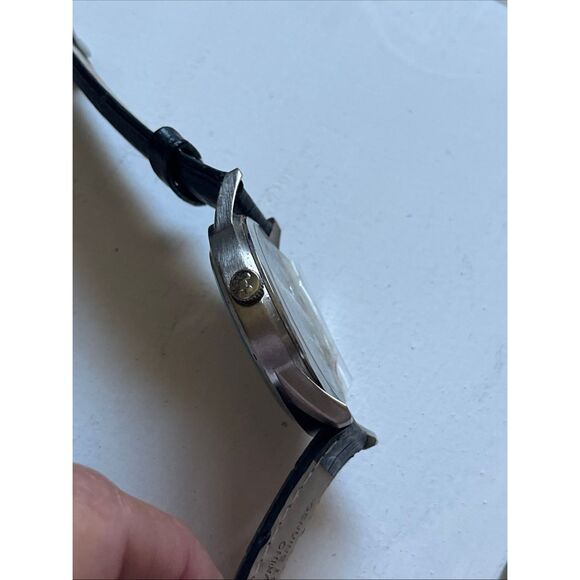 Limited Release Mickey Disneyland Resort Watch St Steel Back Black Leather Band - Picture 7 of 8